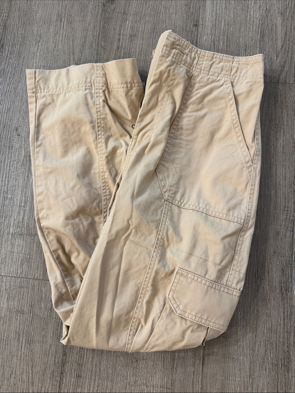 A&F Abercrombie | Women’s Casual Cargo Pants in Beige | Curve Love 25 / 0 / S